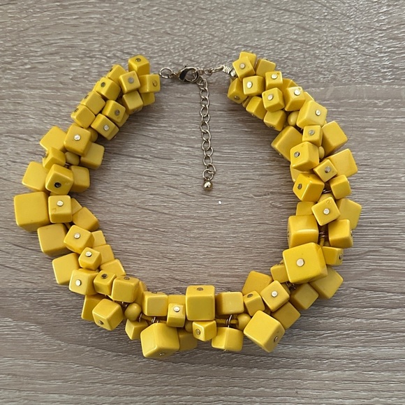 Adjustable Yellow Square Beaded Necklace - Picture 2 of 7